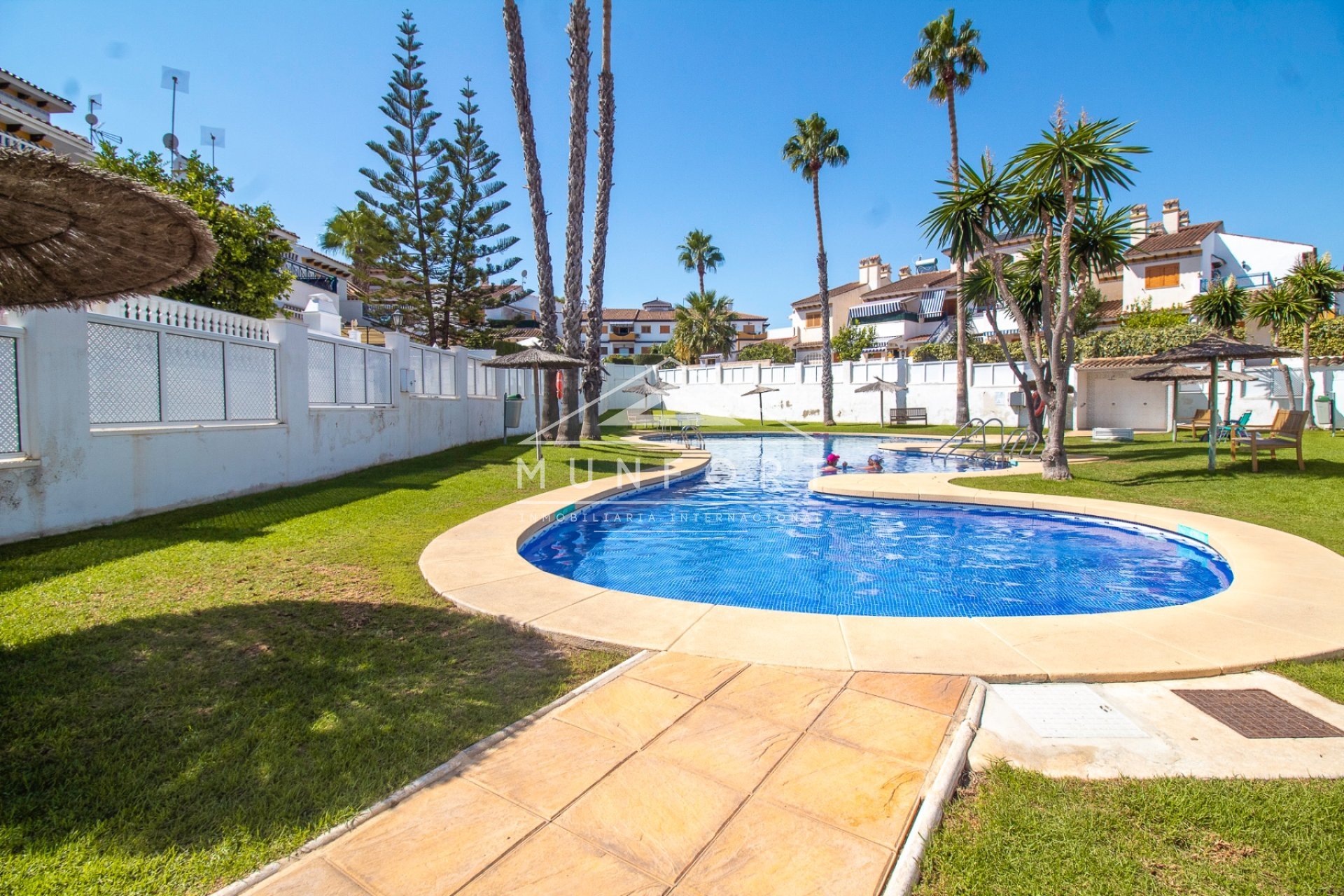 Segunda mano - Villas -
Pilar de la Horadada - Mil Palmeras