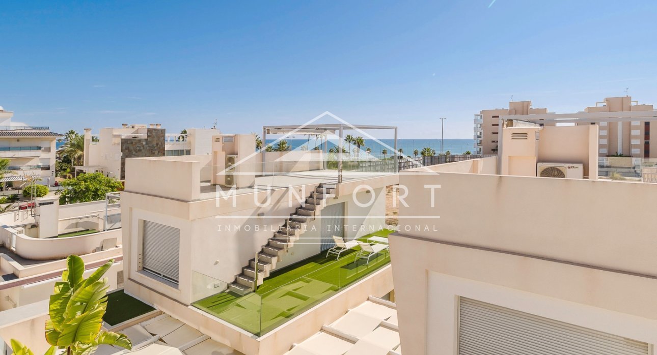 Segunda mano - Villas -
Pilar de la Horadada - Mil Palmeras