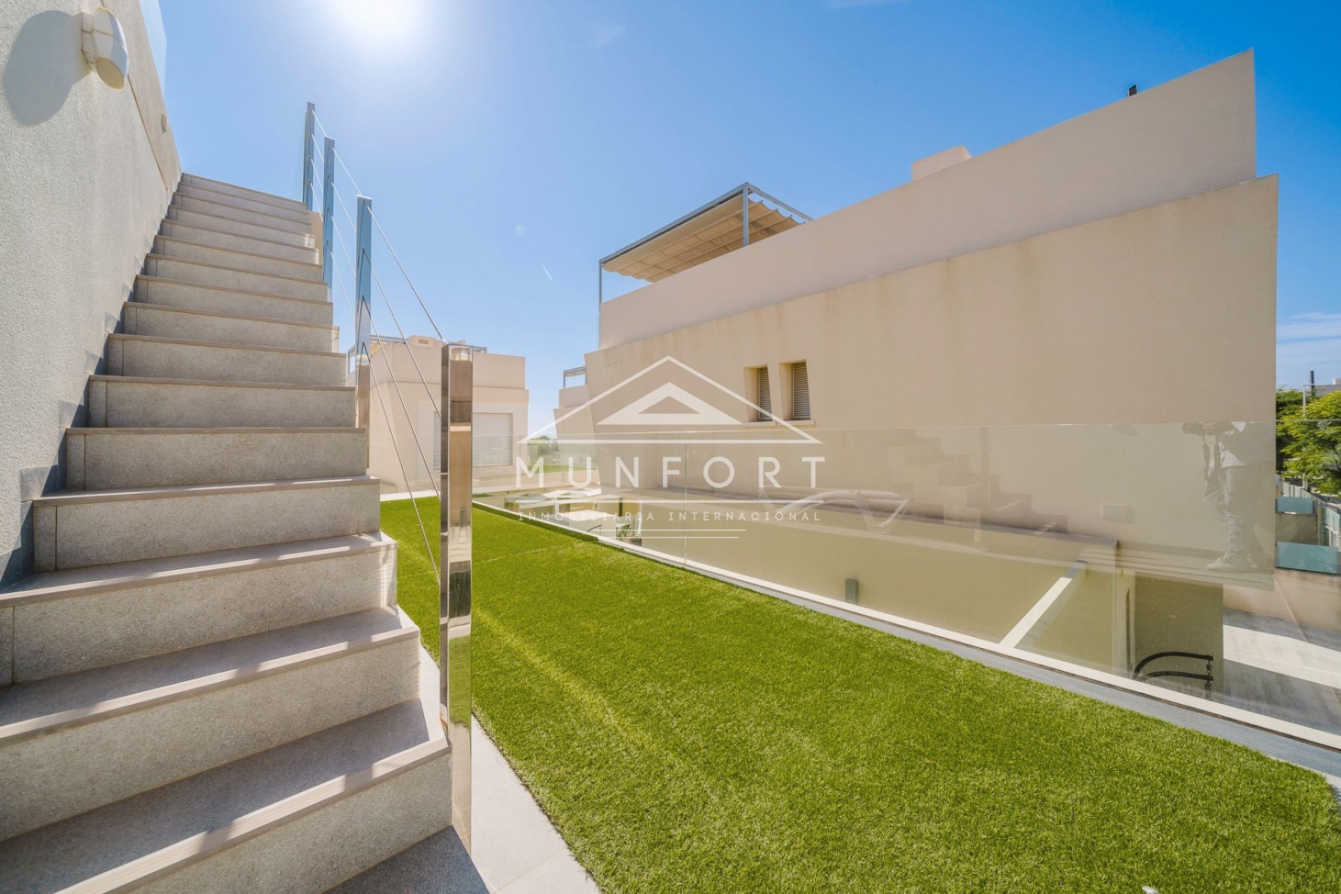 Segunda mano - Villas -
Pilar de la Horadada - Mil Palmeras