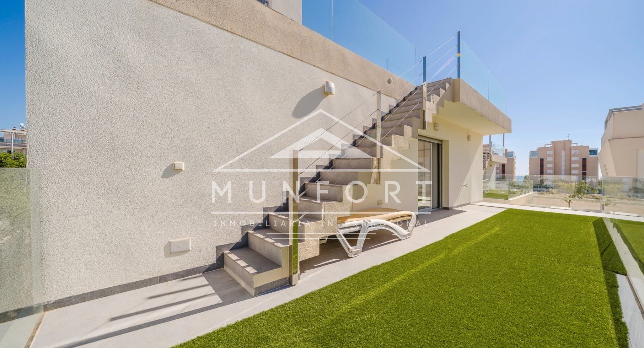 Segunda mano - Villas -
Pilar de la Horadada - Mil Palmeras