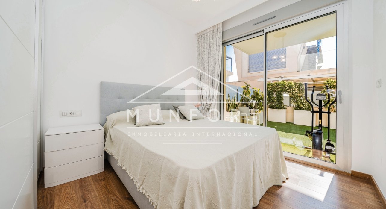 Segunda mano - Villas -
Pilar de la Horadada - Mil Palmeras