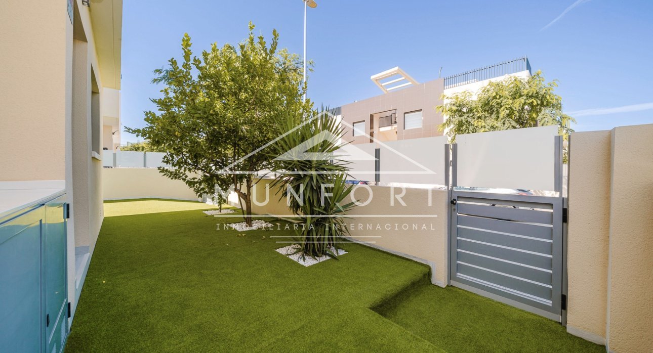 Segunda mano - Villas -
Pilar de la Horadada - Mil Palmeras