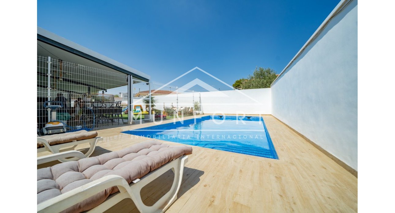 Segunda mano - Villas -
Pilar de la Horadada - Pinar de Campoverde