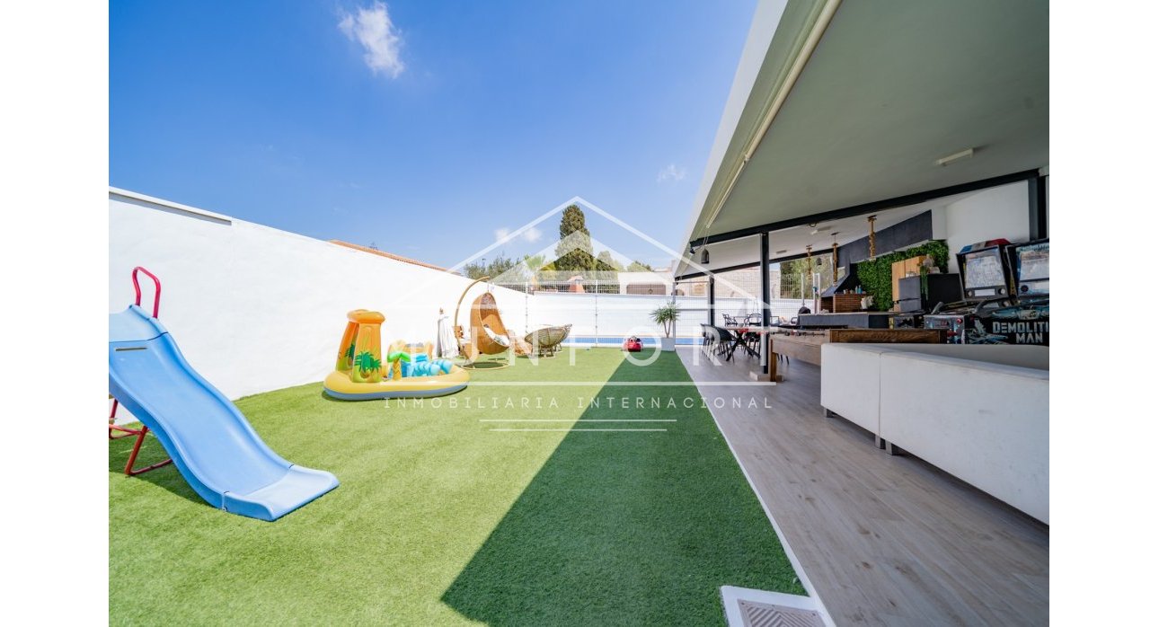 Segunda mano - Villas -
Pilar de la Horadada - Pinar de Campoverde