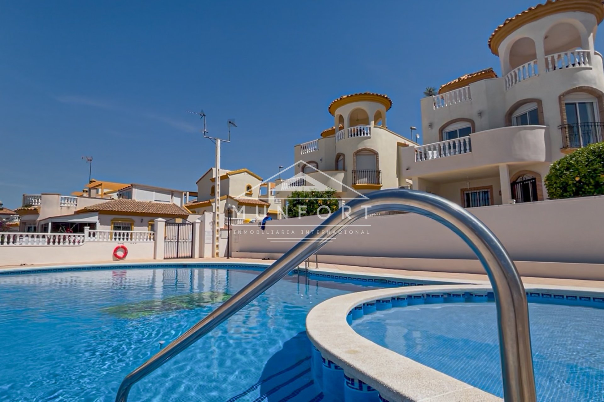 Segunda mano - Villas -
Pilar de la Horadada - Pinar de Campoverde