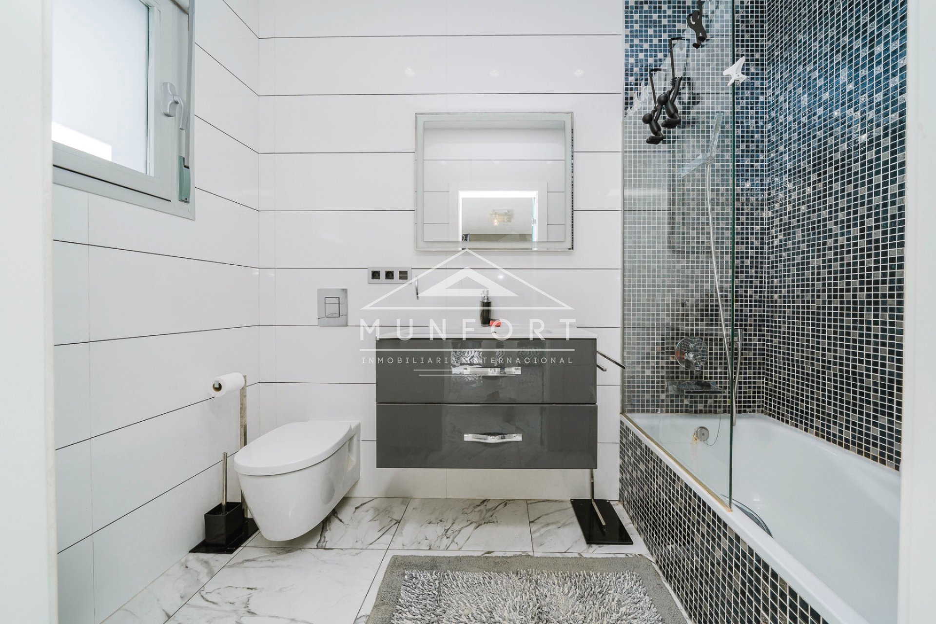 Segunda mano - Villas -
Pilar de la Horadada