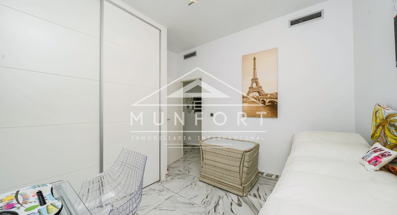 Segunda mano - Villas -
Pilar de la Horadada