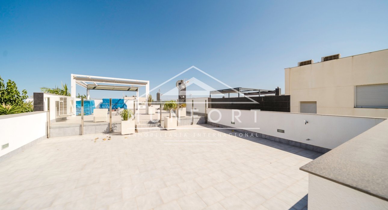 Segunda mano - Villas -
Pilar de la Horadada