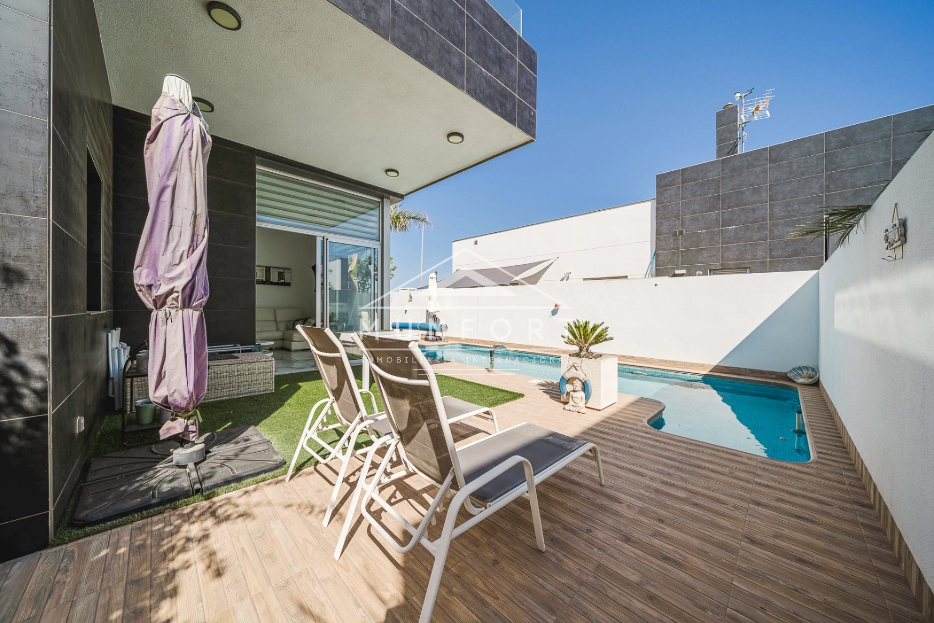 Segunda mano - Villas -
Pilar de la Horadada