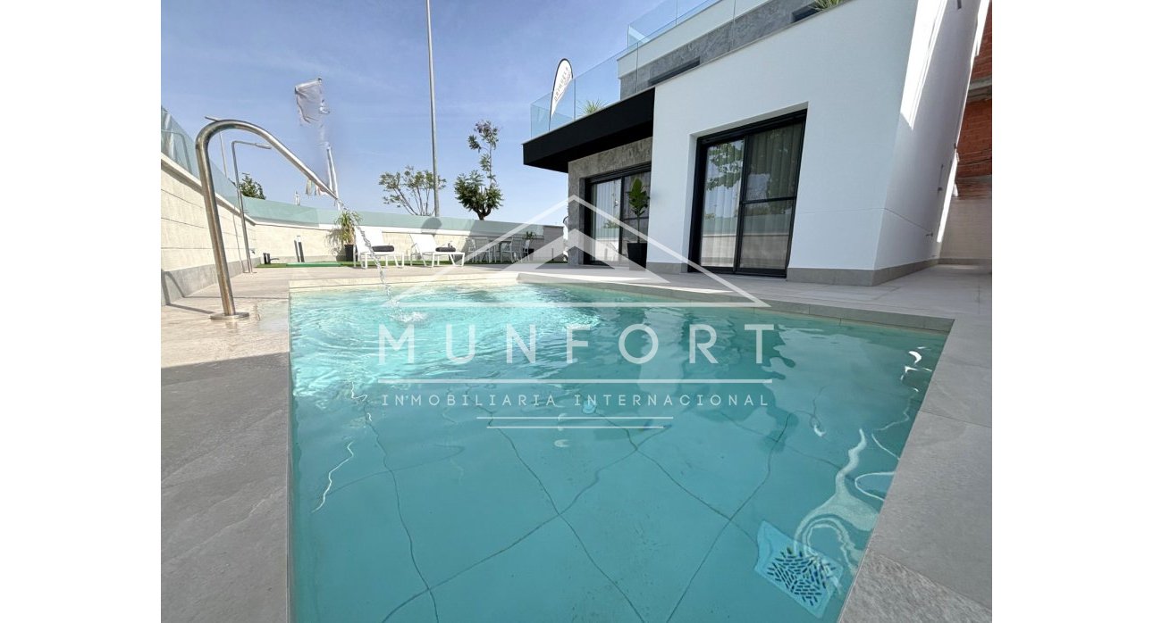 Segunda mano - Villas -
Pilar de la Horadada