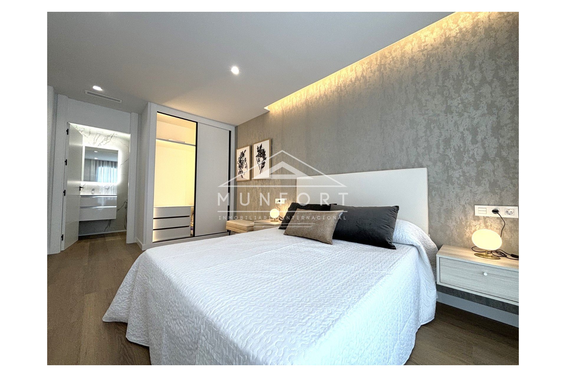 Segunda mano - Villas -
Pilar de la Horadada