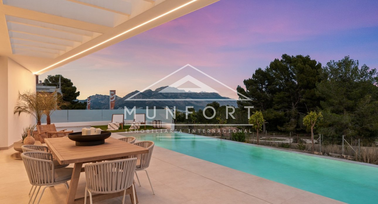 Segunda mano - Villas -
Polop de La Marina 