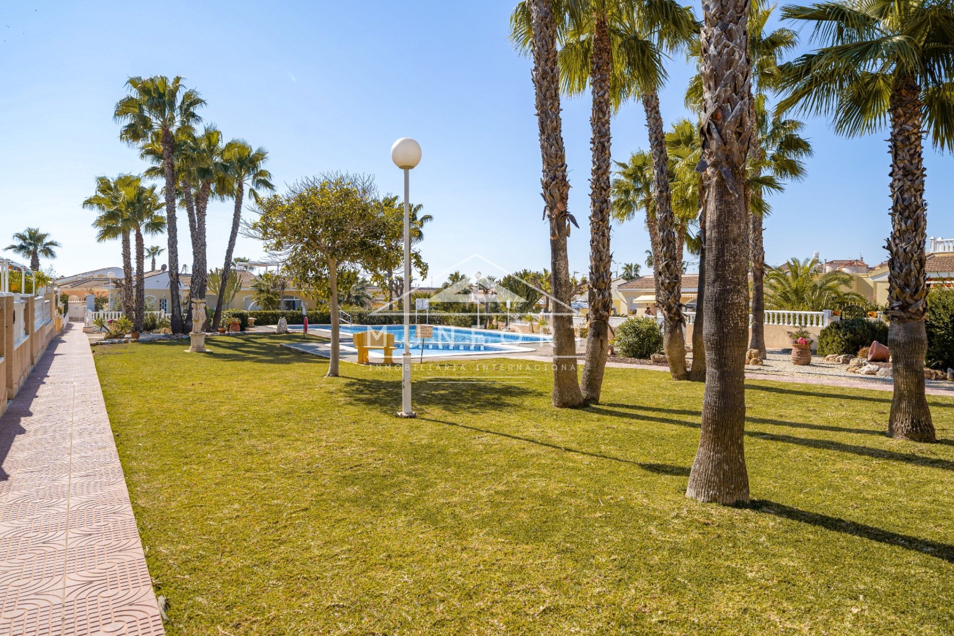 Segunda mano - Villas -
Rojales