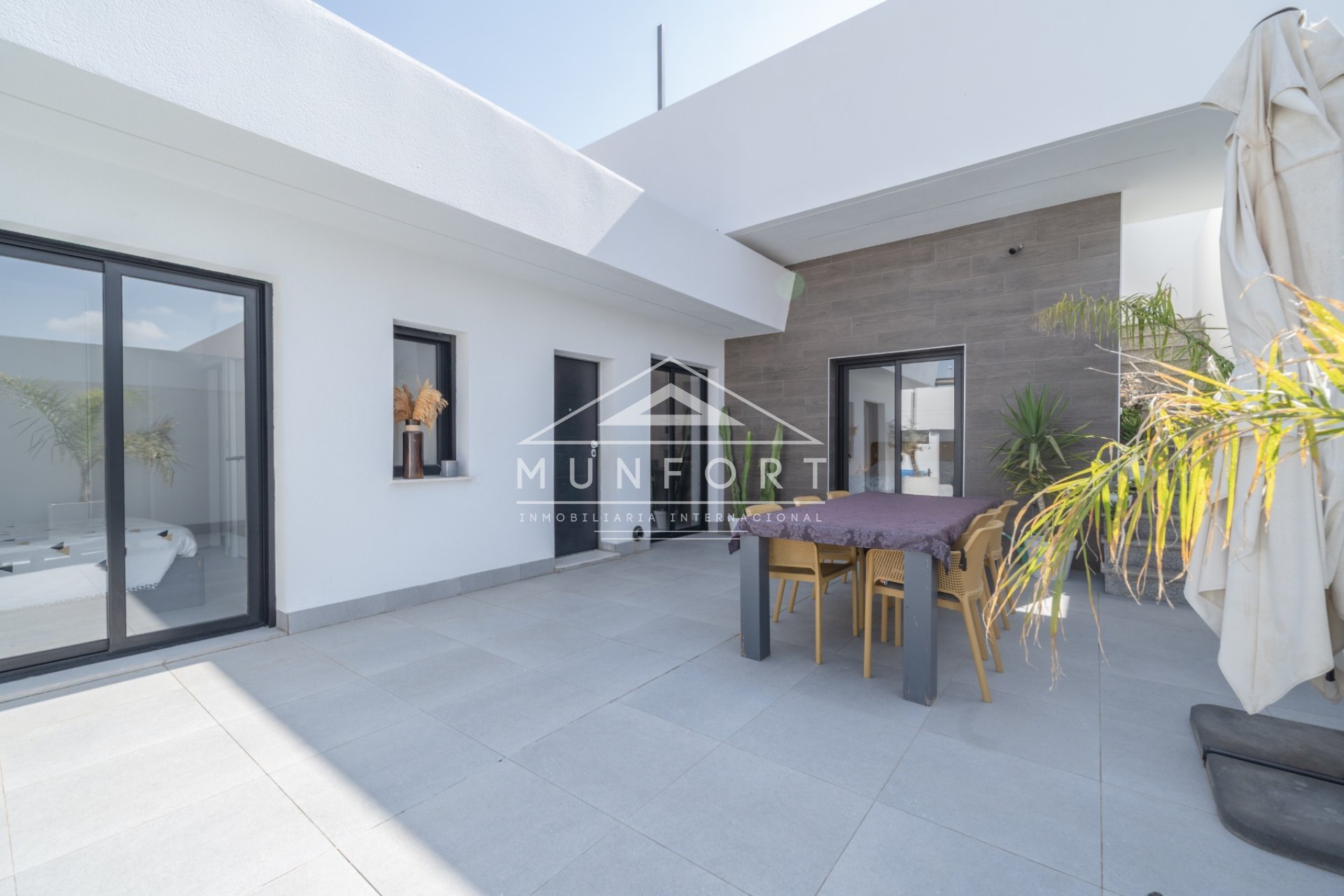 Segunda mano - Villas -
Roldán