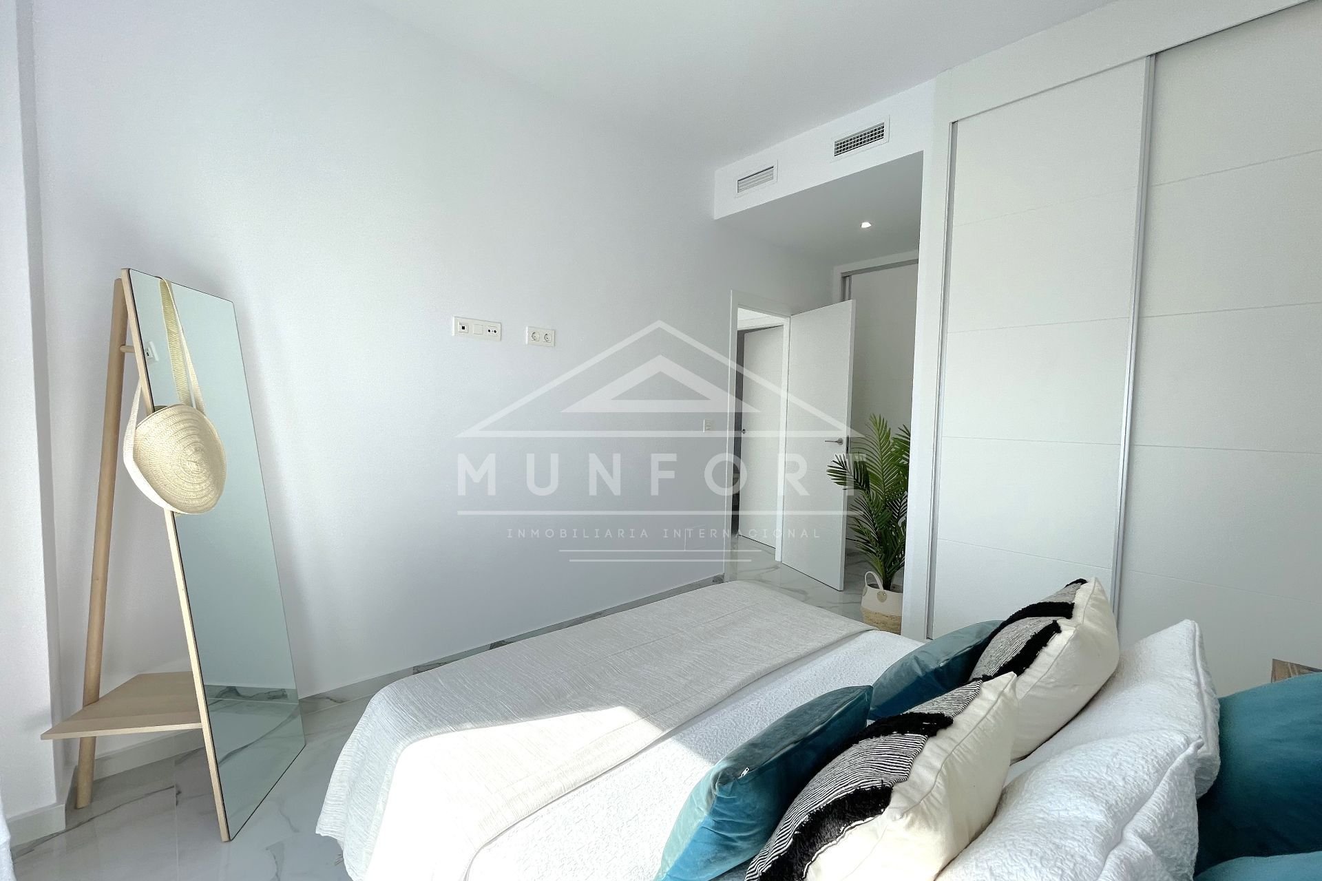 Segunda mano - Villas -
Torrevieja - La Torreta - Torrevieja