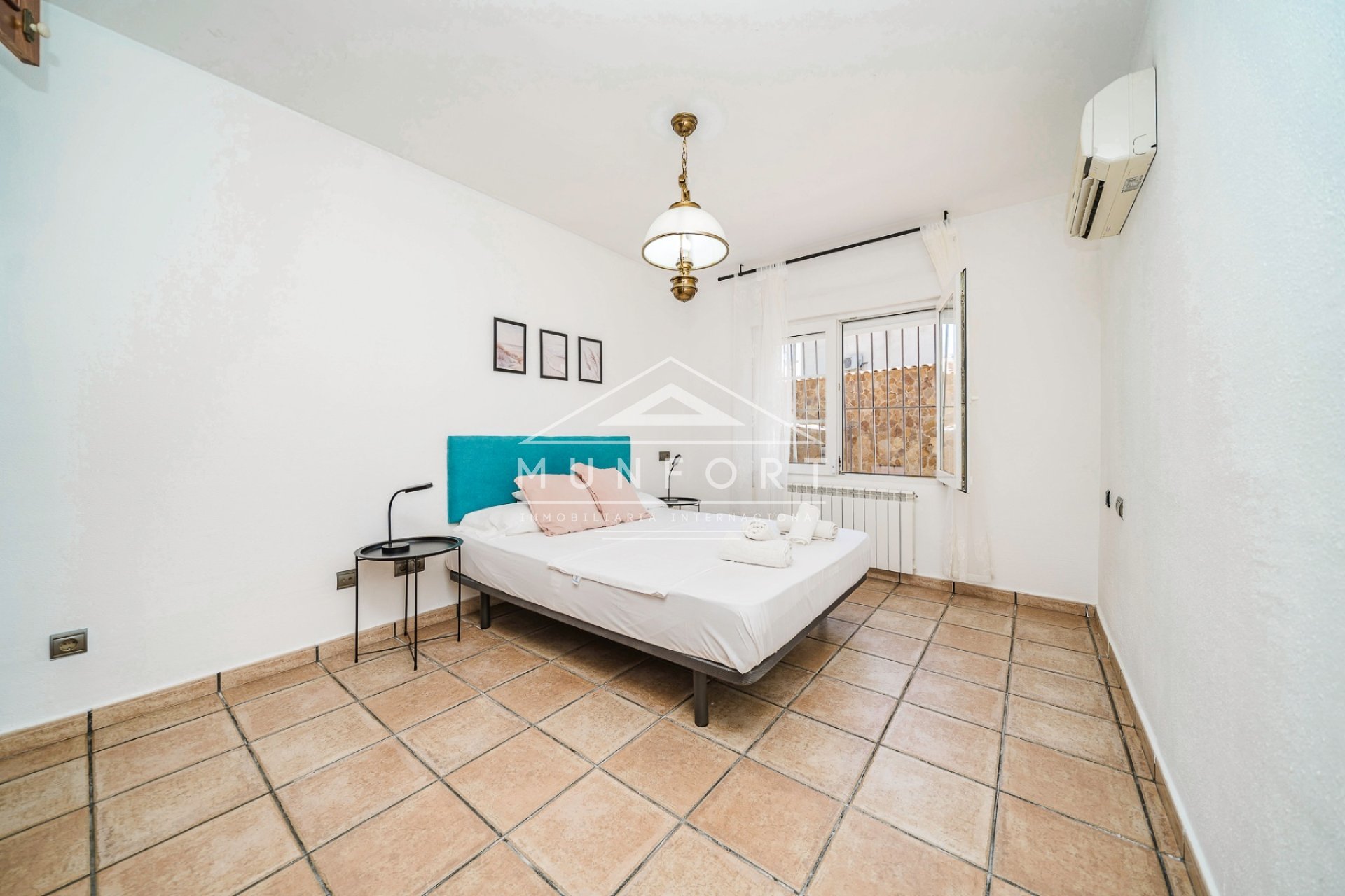 Segunda mano - Villas -
Torrevieja - Los Balcones - Torrevieja