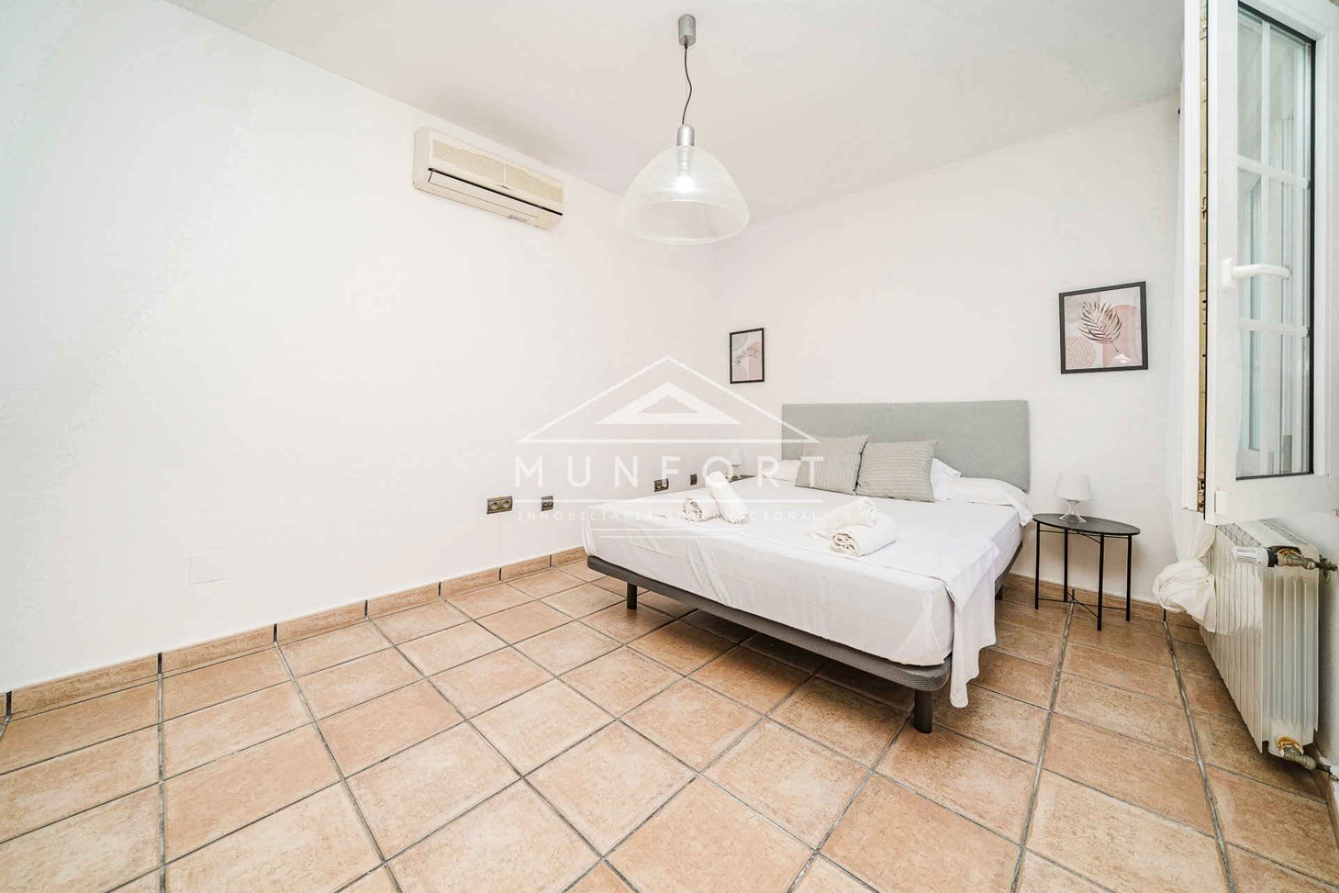 Segunda mano - Villas -
Torrevieja - Los Balcones - Torrevieja