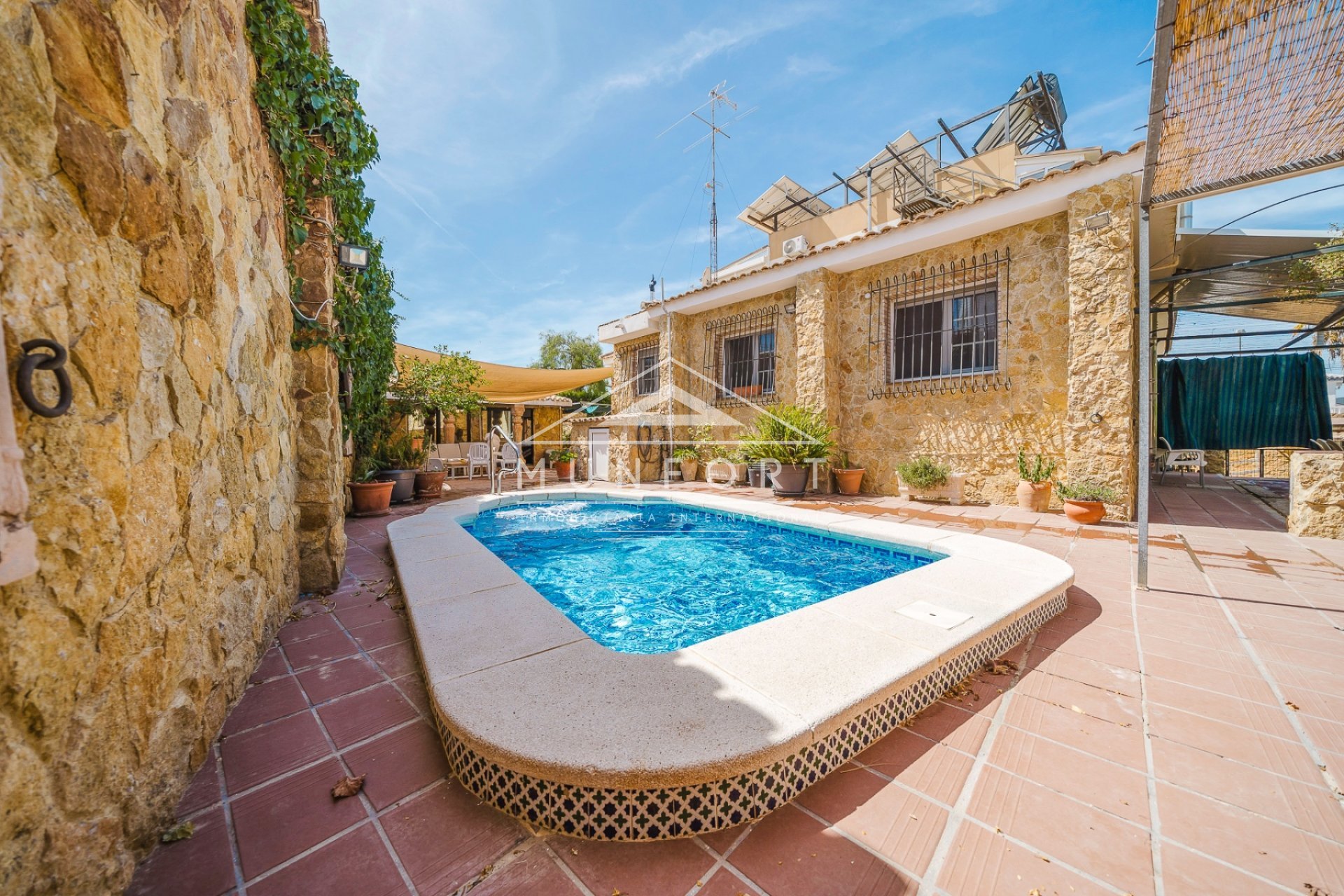 Segunda mano - Villas -
Torrevieja - Los Balcones - Torrevieja