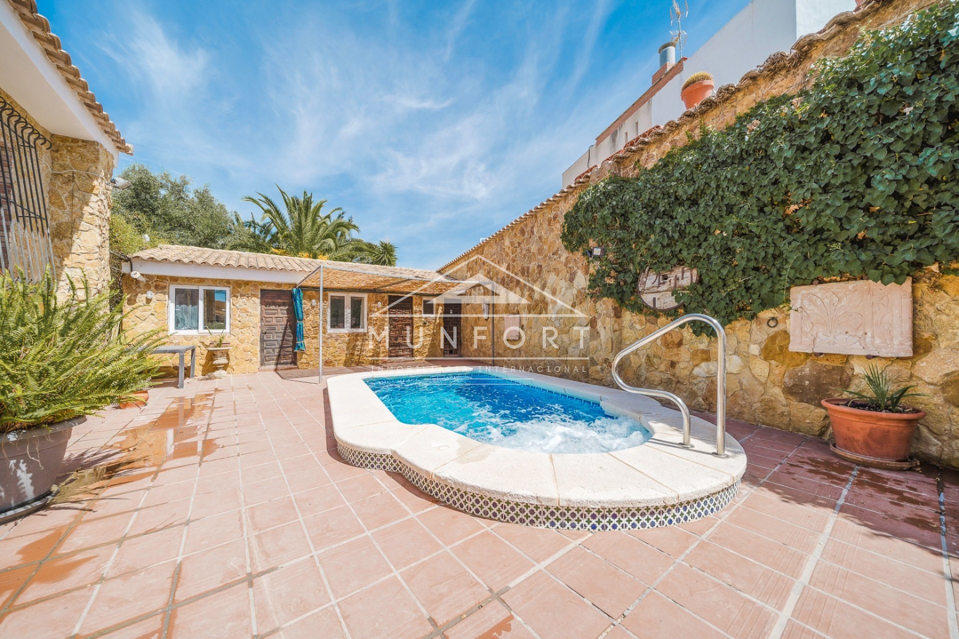 Segunda mano - Villas -
Torrevieja - Los Balcones - Torrevieja