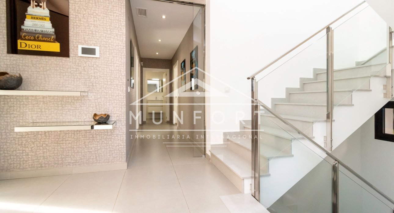 Segunda mano - Villas -
Torrevieja - Los Balcones - Torrevieja