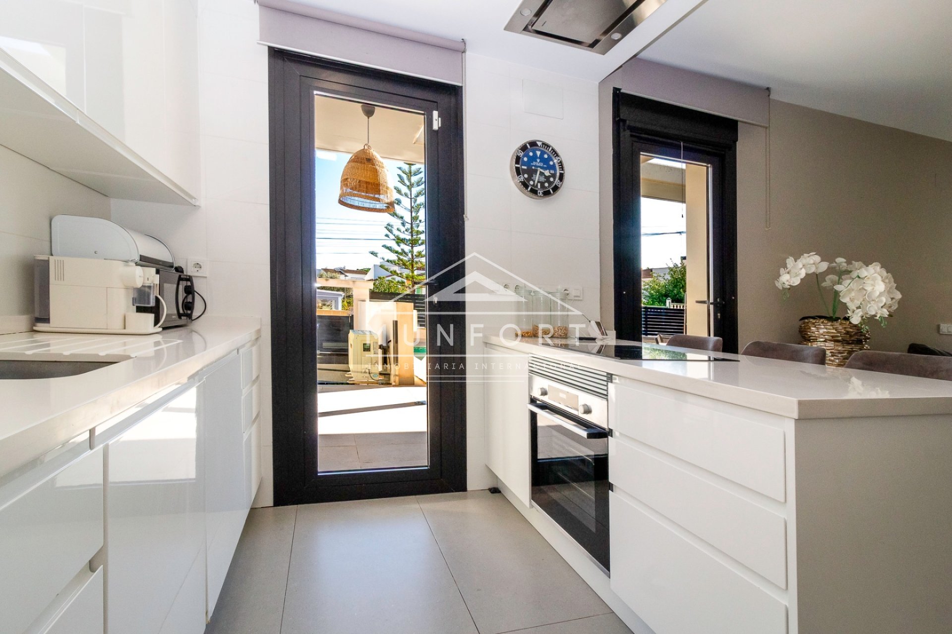 Segunda mano - Villas -
Torrevieja - Los Balcones - Torrevieja