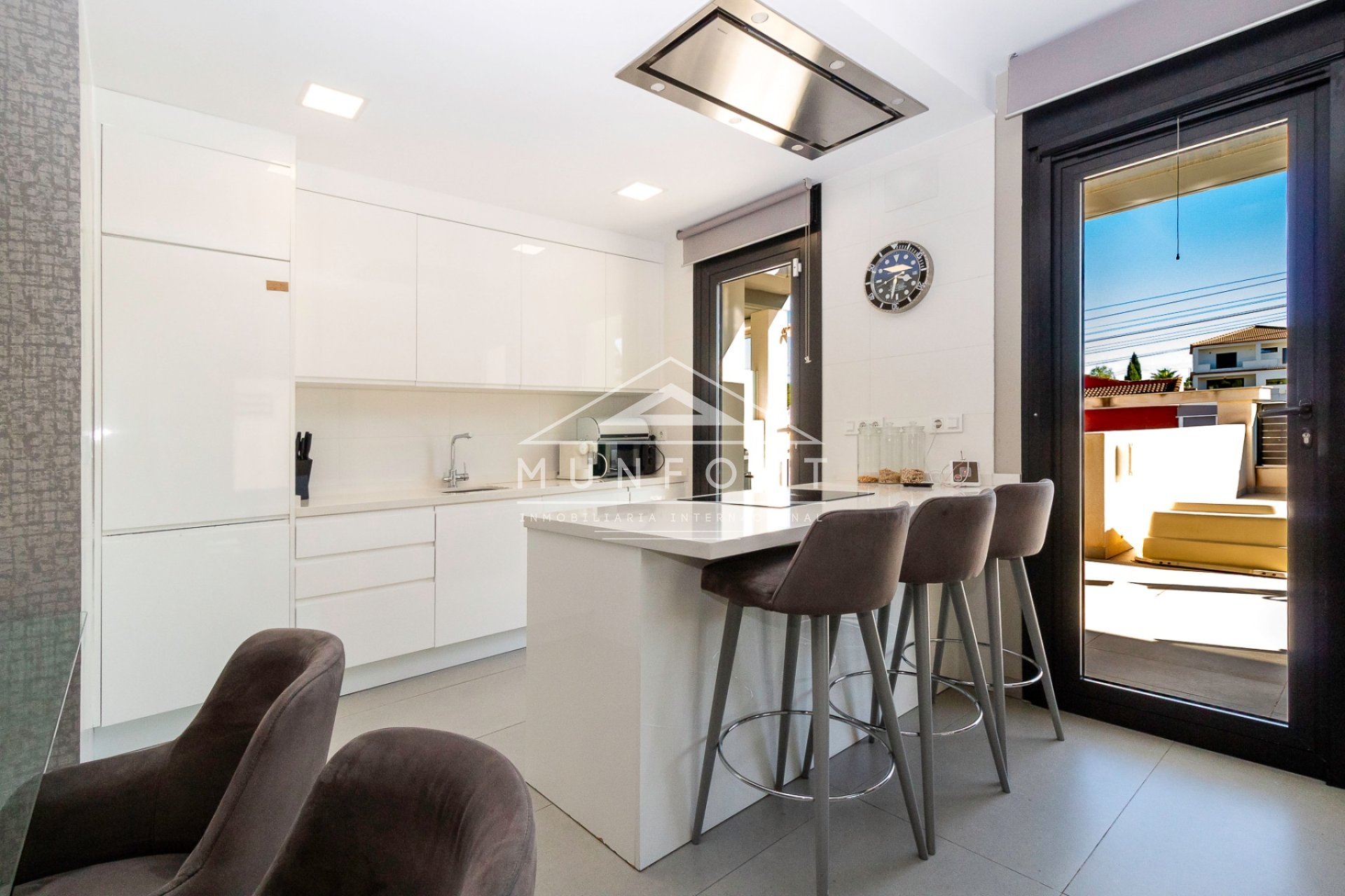 Segunda mano - Villas -
Torrevieja - Los Balcones - Torrevieja