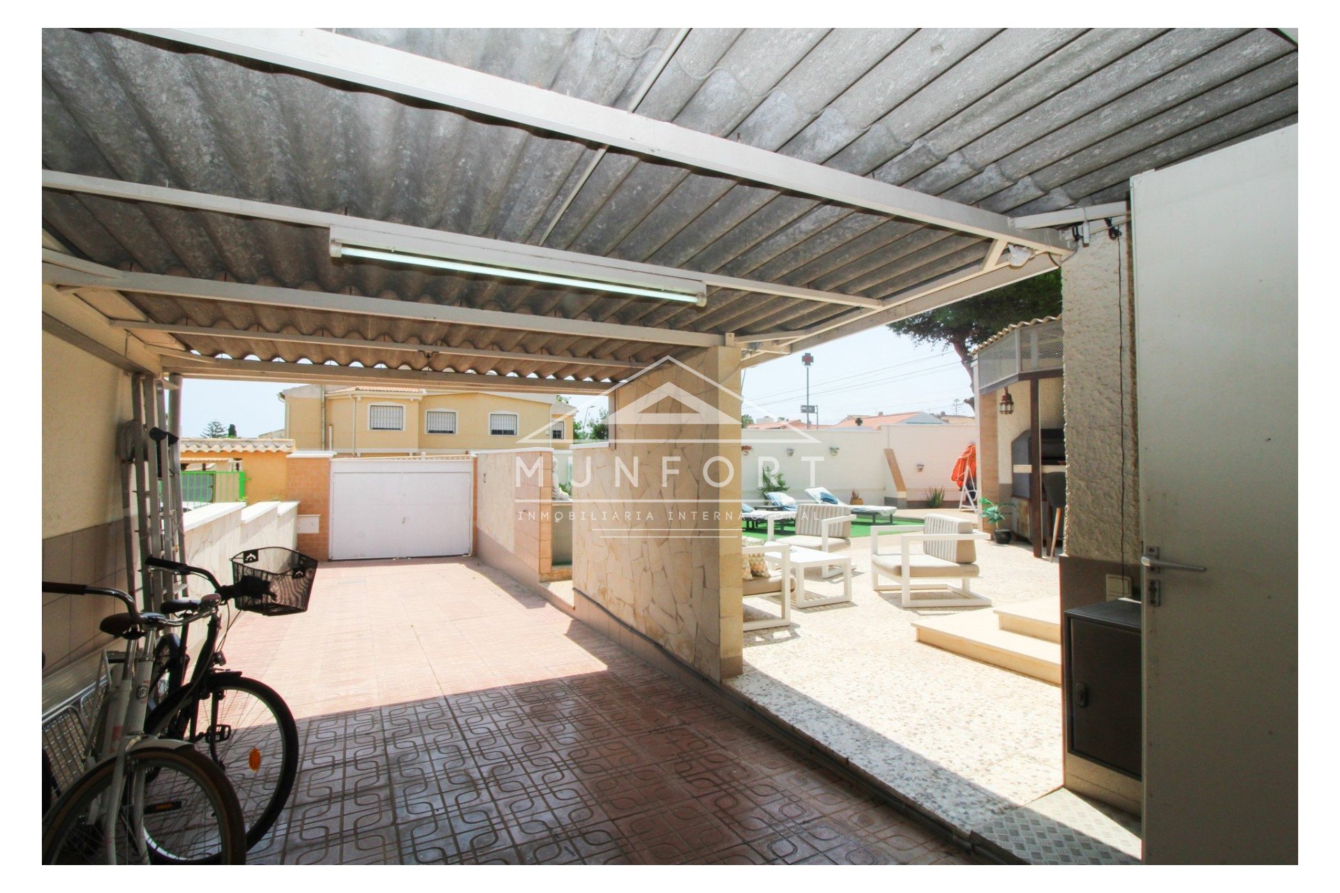 Segunda mano - Villas -
Torrevieja - Los Balcones