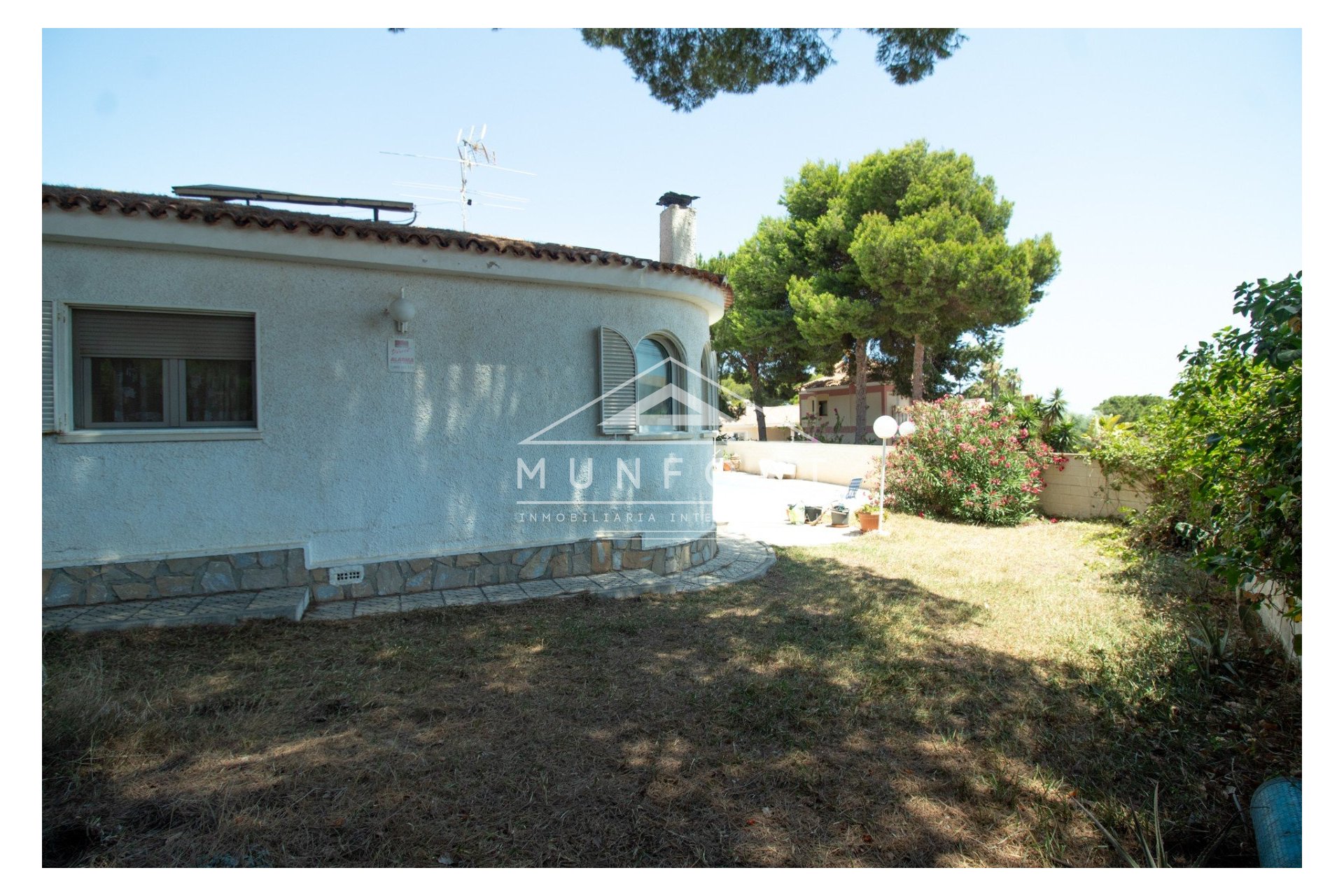 Segunda mano - Villas -
Torrevieja - Los Balcones