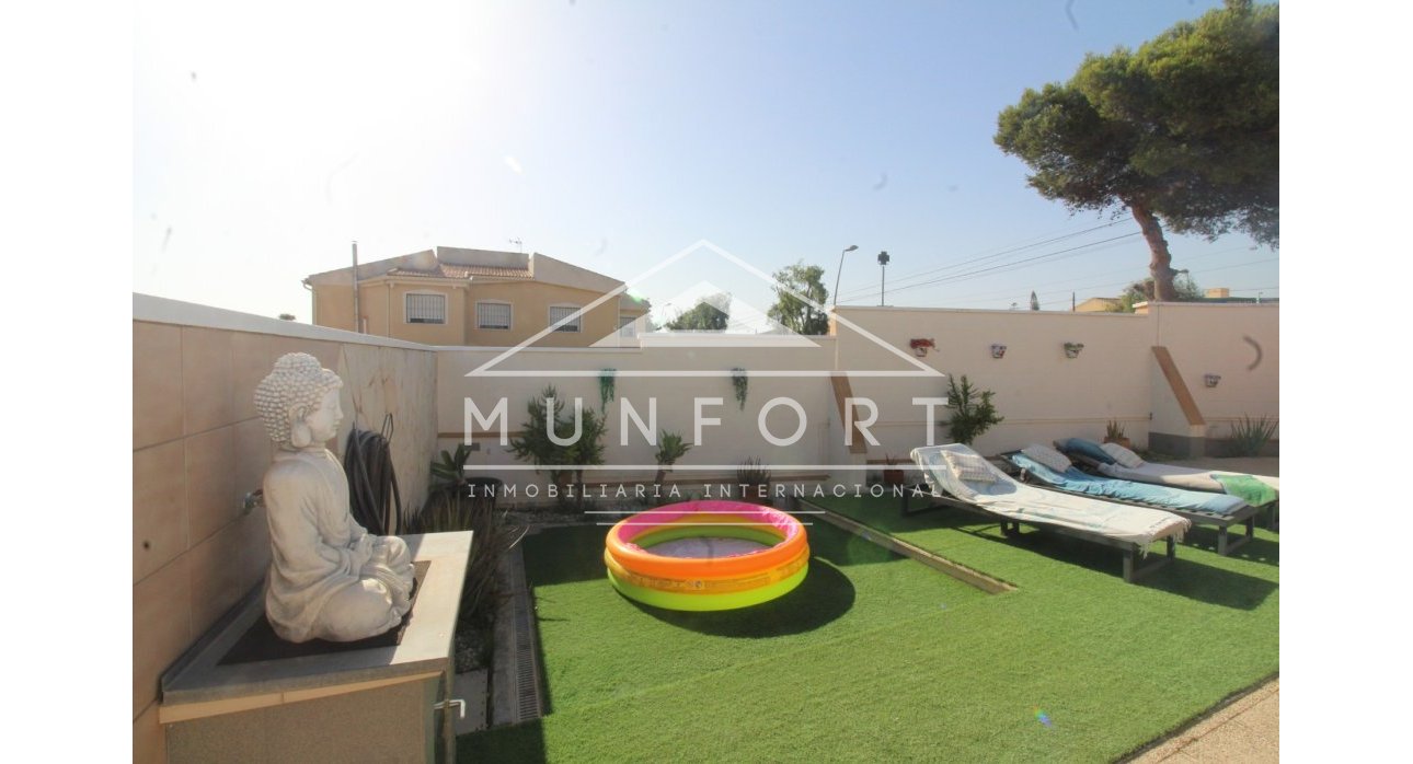 Segunda mano - Villas -
Torrevieja - Los Balcones