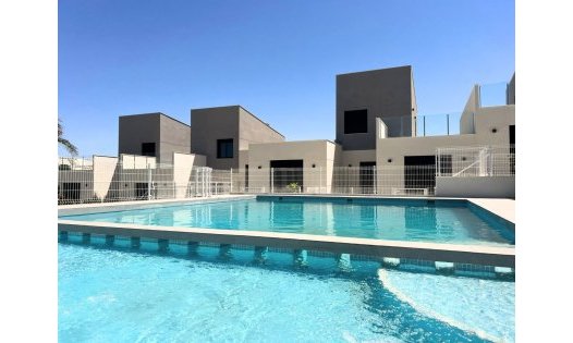 Terraced Houses - Resale -
            Baños y mendigo - TL013-N-D