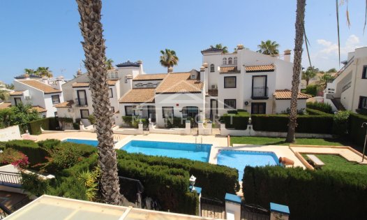 Terraced Houses - Resale - Orihuela Costa -
                Villamartín