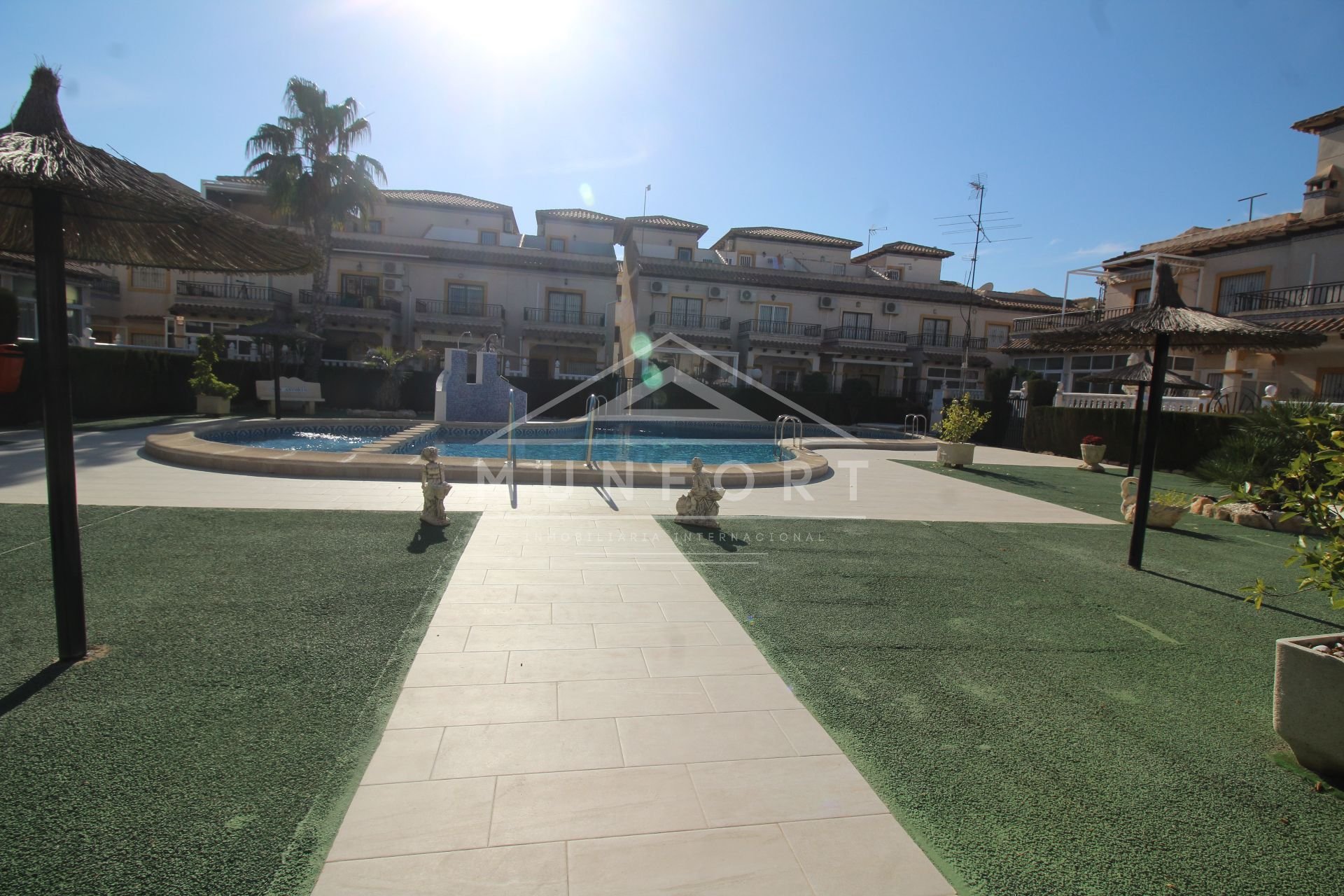 Videresalg - Bungalower -
Orihuela Costa - ZENIAMAR