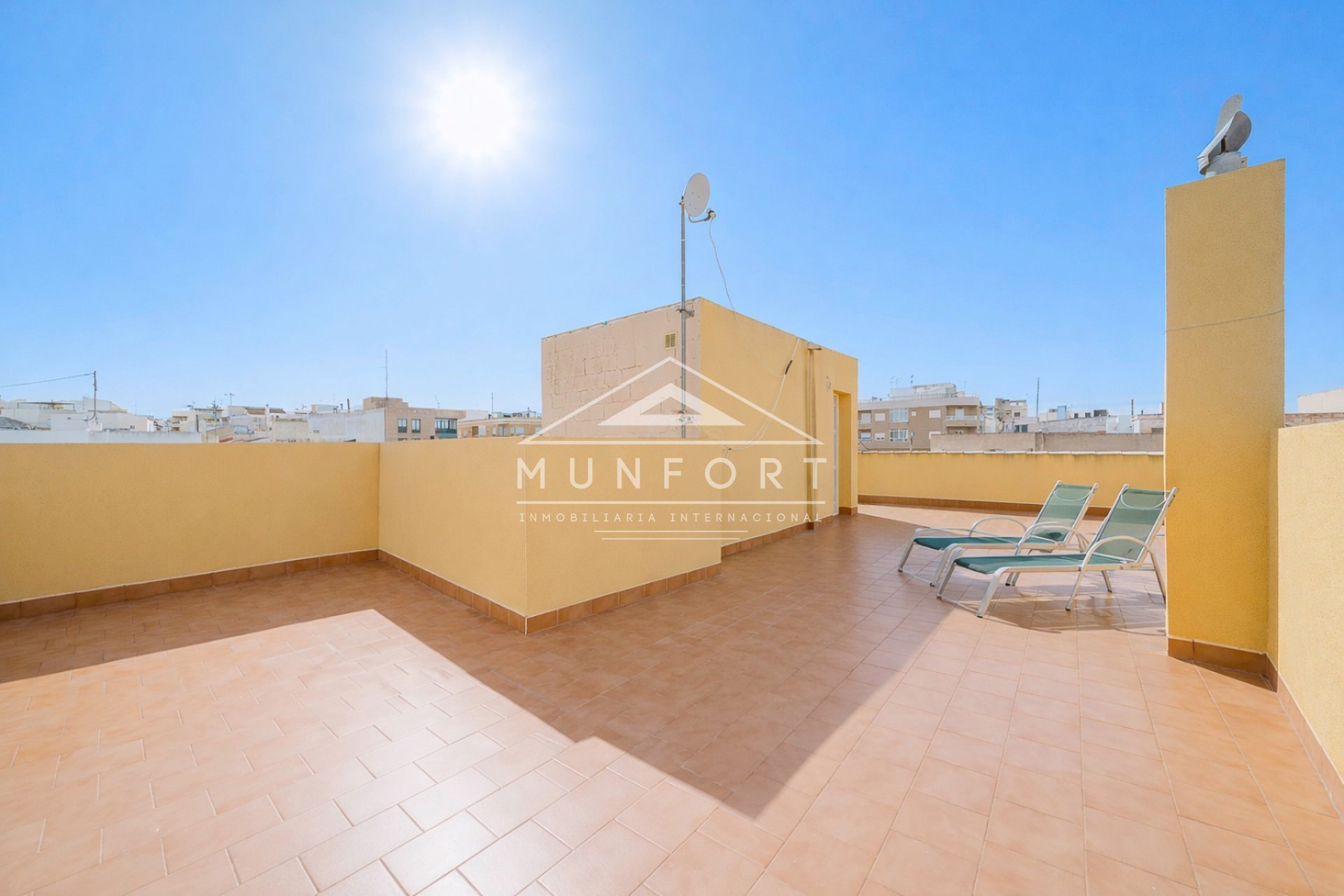 Videresalg - Bygning -
San Miguel de Salinas