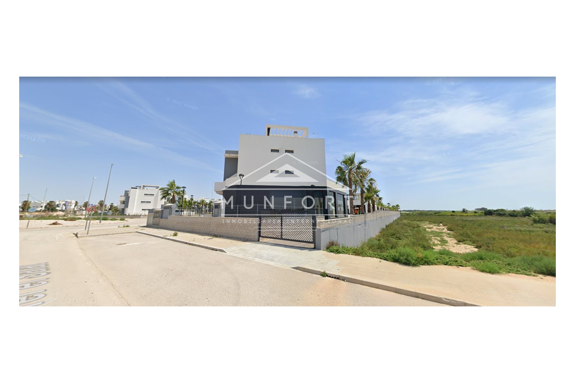 Videresalg -  Kommersiell eiendom -
Guardamar del Segura - El Raso - Guardamar del Segura