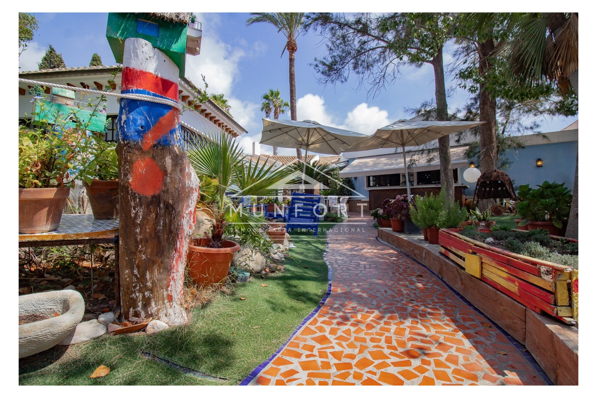 Videresalg -  Kommersiell eiendom -
Orihuela Costa - Dehesa de Campoamor