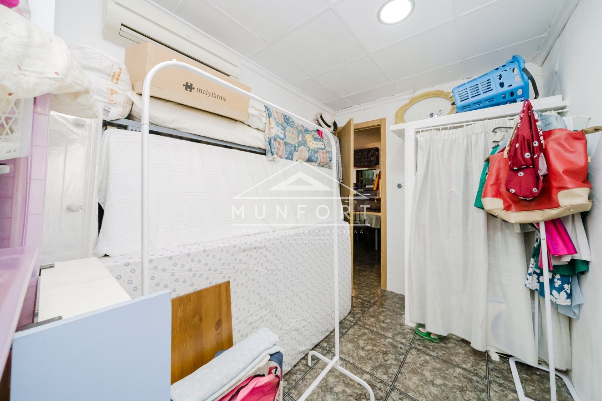 Videresalg -  Kommersiell eiendom -
Torrevieja - Centro - Torrevieja