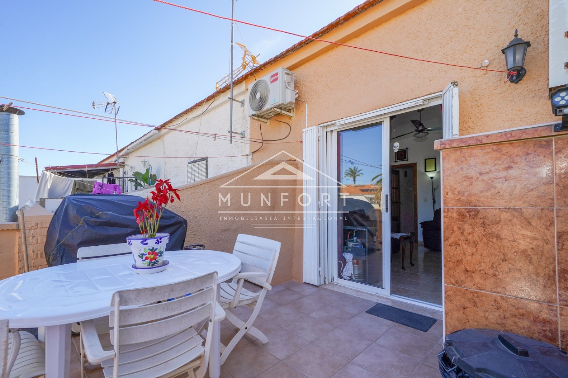 Videresalg -  Kommersiell eiendom -
Torrevieja - El Salado - Torrevieja