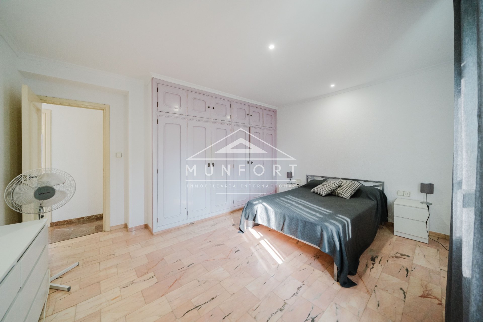 Videresalg - Landhus -
ALICANTE - Alicante