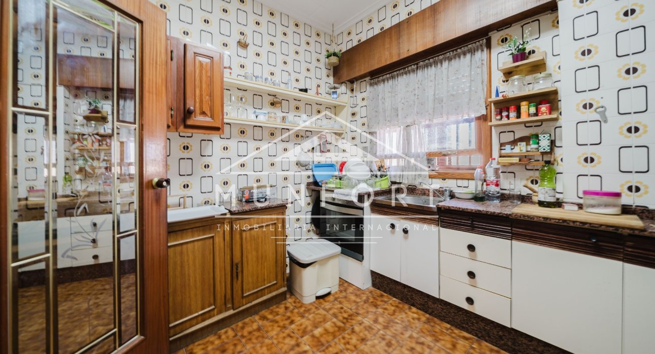 Videresalg - Landhus -
ALICANTE - Alicante