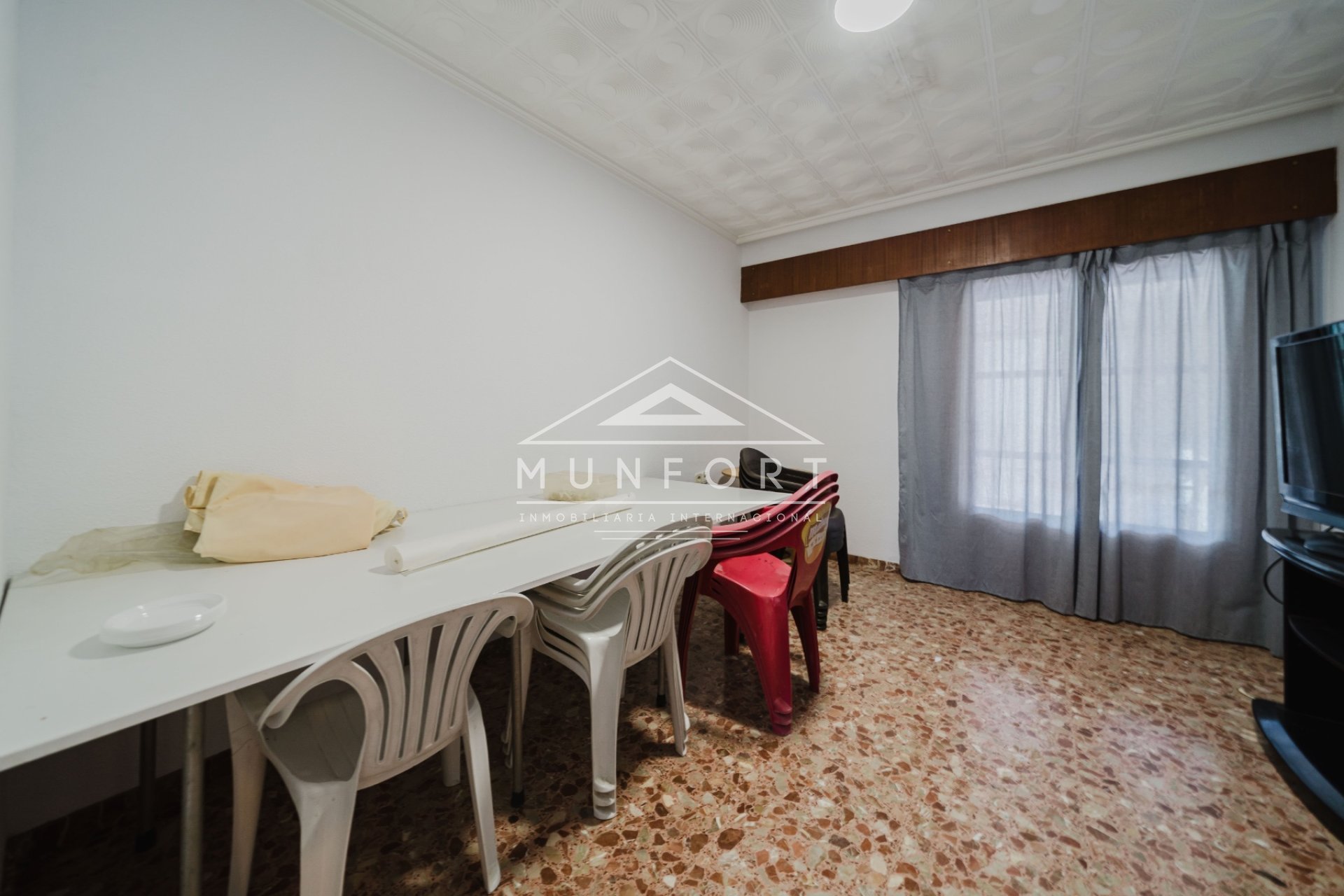 Videresalg - Landhus -
ALICANTE - Alicante