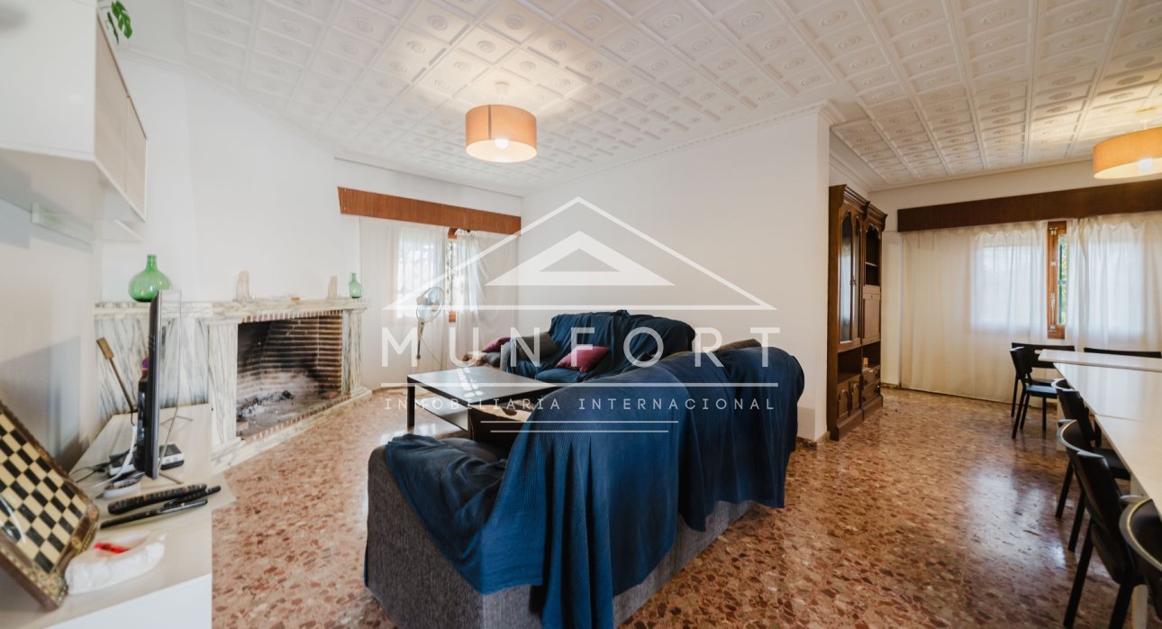 Videresalg - Landhus -
ALICANTE - Alicante