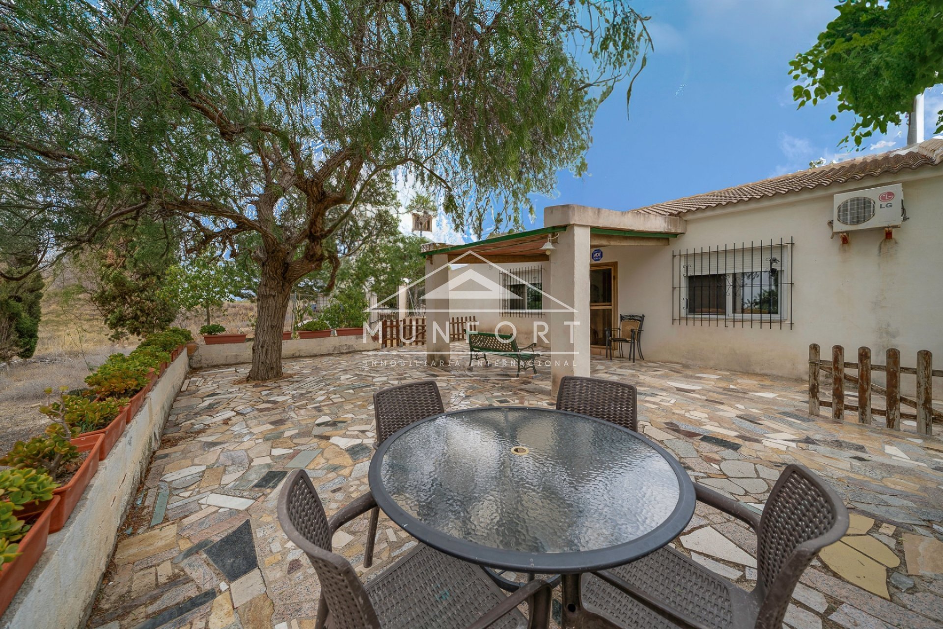 Videresalg - Landhus -
Murcia - GEA Y TRUYOLS