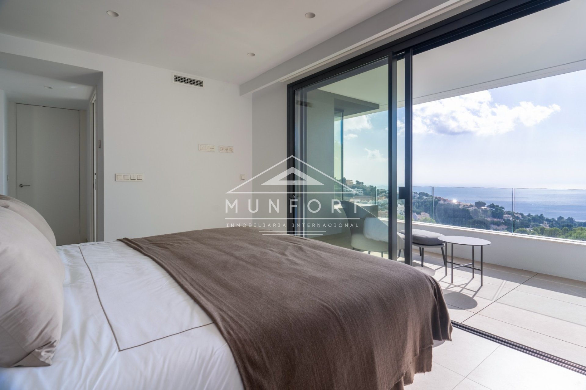 Videresalg - Luksusvillaer -
Altea