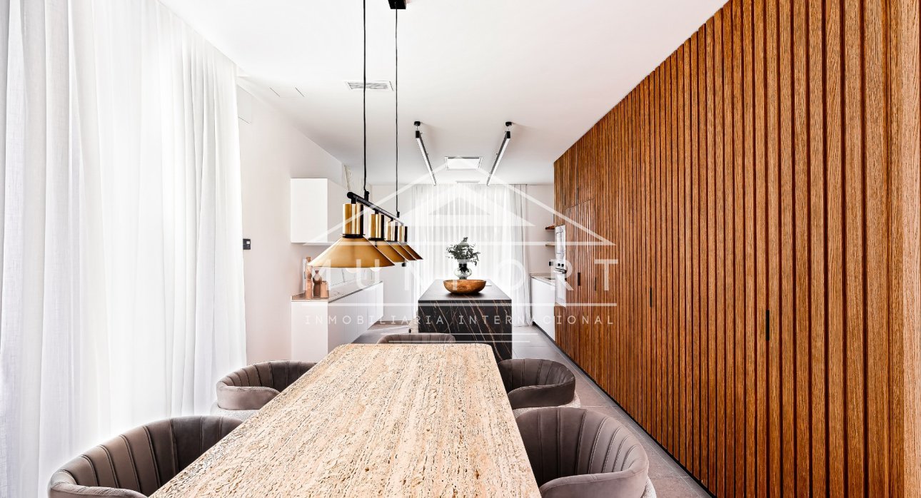 Videresalg - Luksusvillaer -
Benidorm