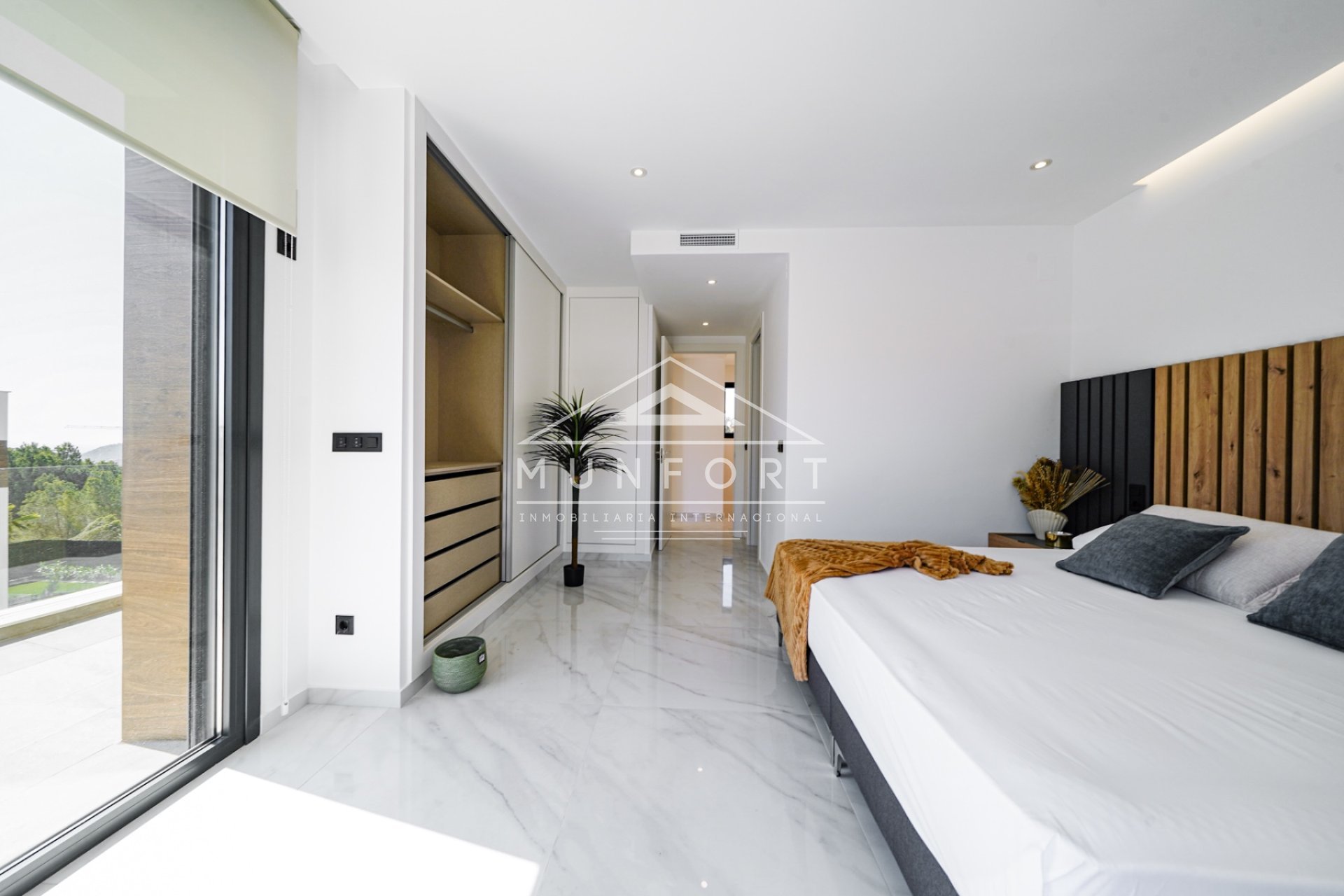 Videresalg - Luksusvillaer -
Finestrat