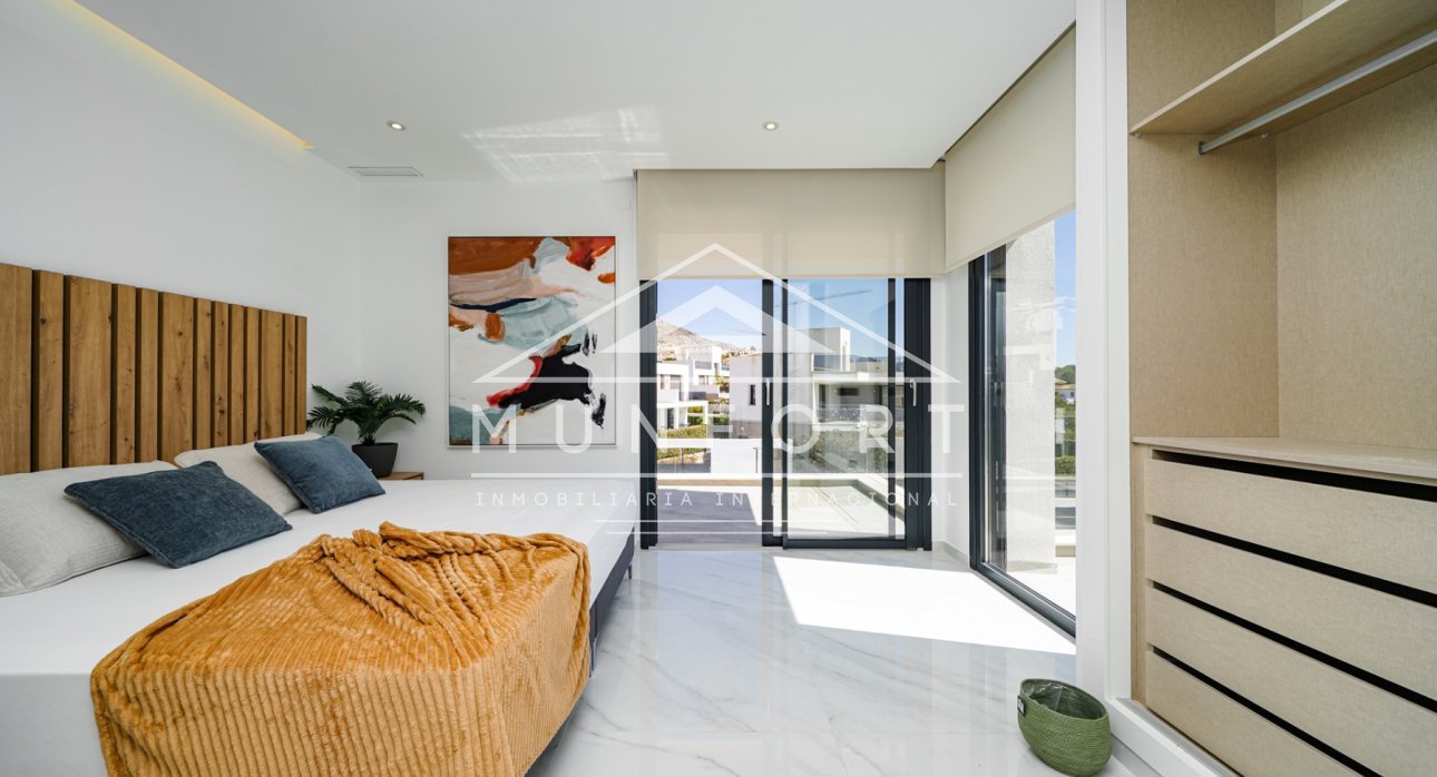 Videresalg - Luksusvillaer -
Finestrat