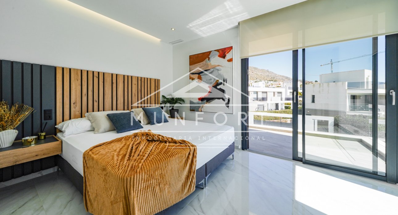 Videresalg - Luksusvillaer -
Finestrat