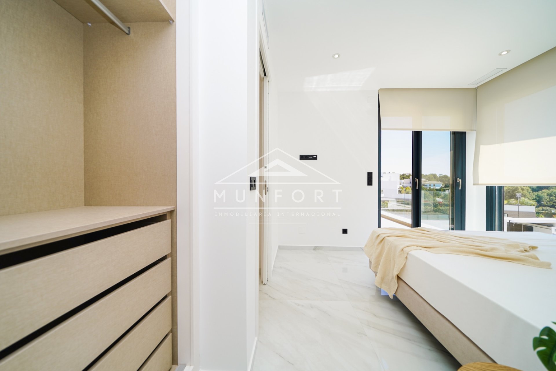 Videresalg - Luksusvillaer -
Finestrat