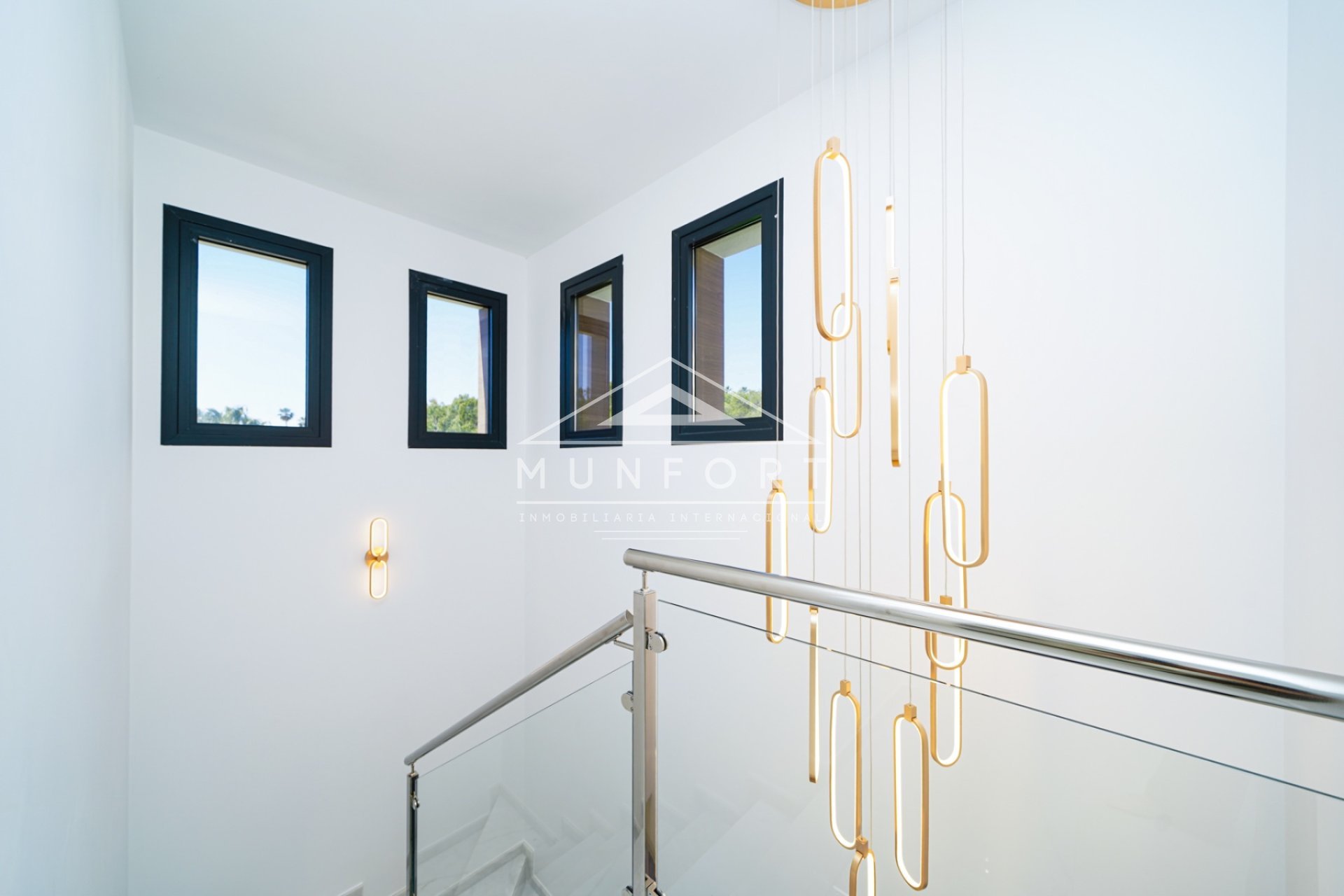 Videresalg - Luksusvillaer -
Finestrat