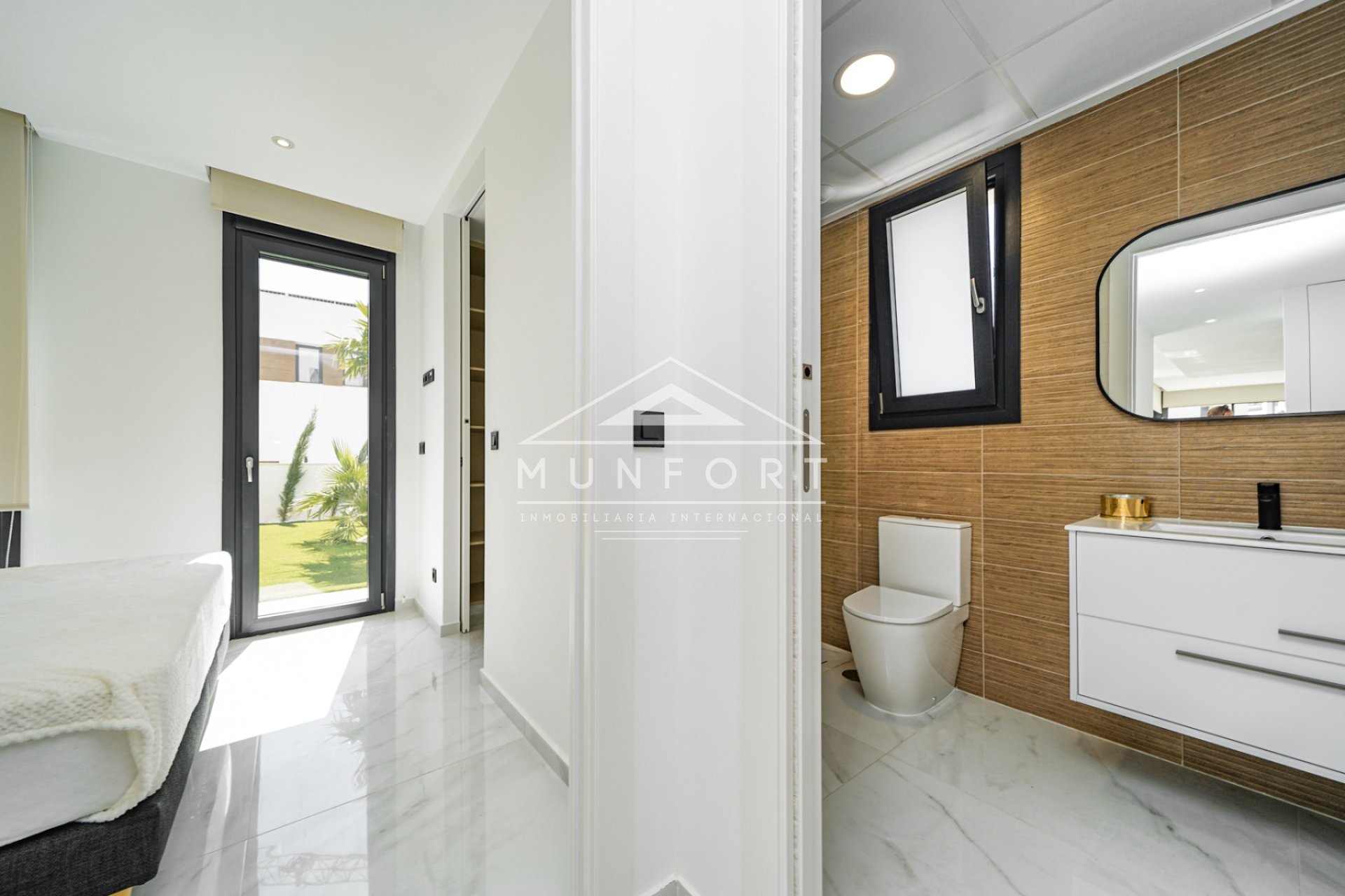 Videresalg - Luksusvillaer -
Finestrat